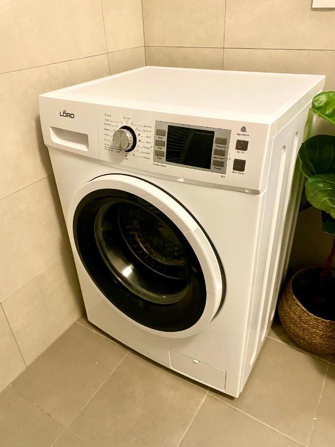 The Elite Downtown A/c & Garage Parking Apartment Bratislava