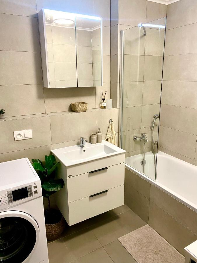 Apartment The Elite Downtown A/c & Garage Parking Bratislava